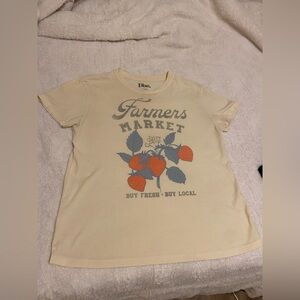 Womens yellowish tee
